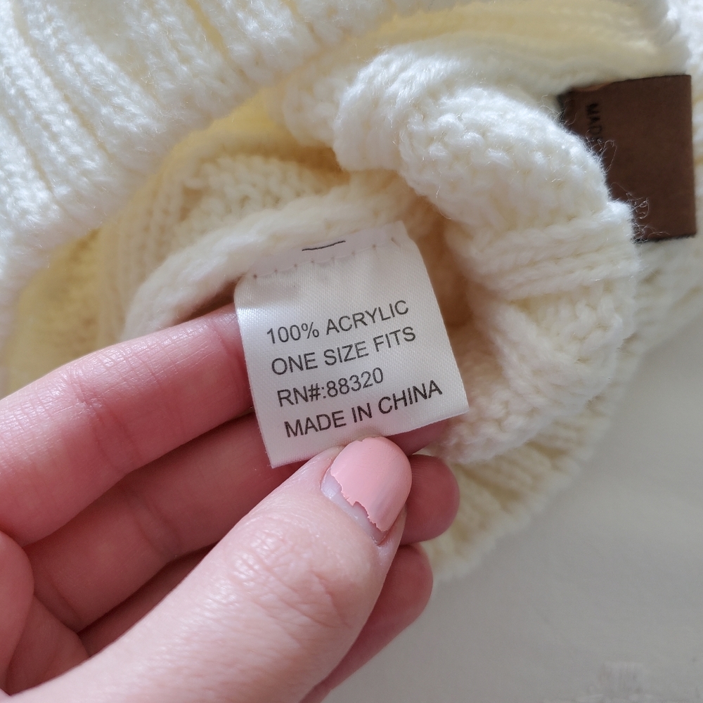 CC ivory cable knit beanie hat - Picture 5 of 7